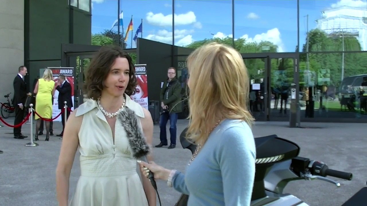 Dr. Ralf Rodepeter von BMW Motorrad erhält Signs Award für Nachhaltigkeit für C Evolution E-scooter