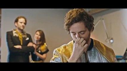 Bilim Kurgu Kısa Film Starring Thomas Middleditch