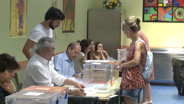 Apertura de colegios sin incidentes este 26J