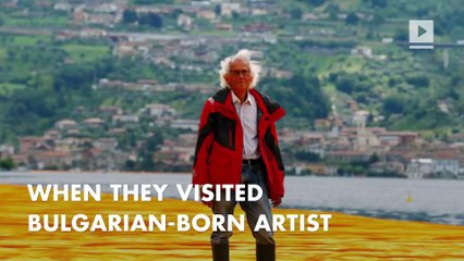 Watch thousands of tourists walk on water in Italy
