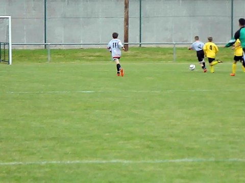 Tournoi Mably 18 juin 16 action de Corentin