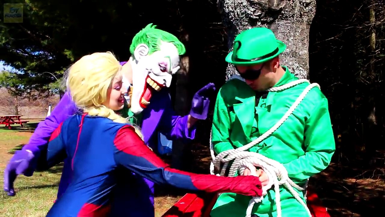 Frozen Elsa SpiderElsa Olur! Örümcek Adam, Pembe Spidergirl, Deniz kızı ve Joker! Süper kahraman eğlenceleri