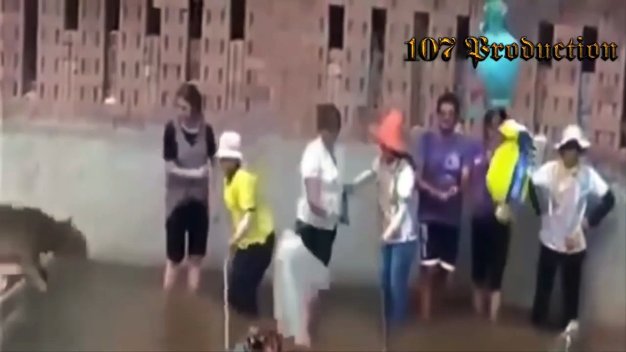 Animal Attacks on Humans | CRAZIEST Animals Attack Caught | Crazy animal attack, funny animals #5