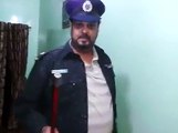 The Legend Amjad Sabri in lighter mood wearing Pakistan Police dress & Sings Yeh Andha Qanoon hai