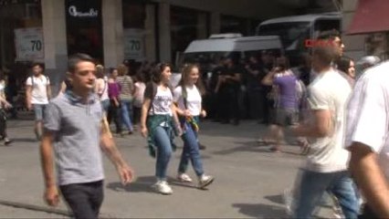Lbgti Eyleminde Polisle Eylemciler Arasında Köşe Kapmaca Yaşandı