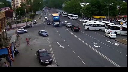 Amazing and Extreme Truck Accidents COMPILATION (2016)