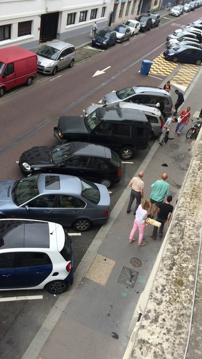 Versailles - 24 Juin 2016 - alteraction SOS accueil à Noailles