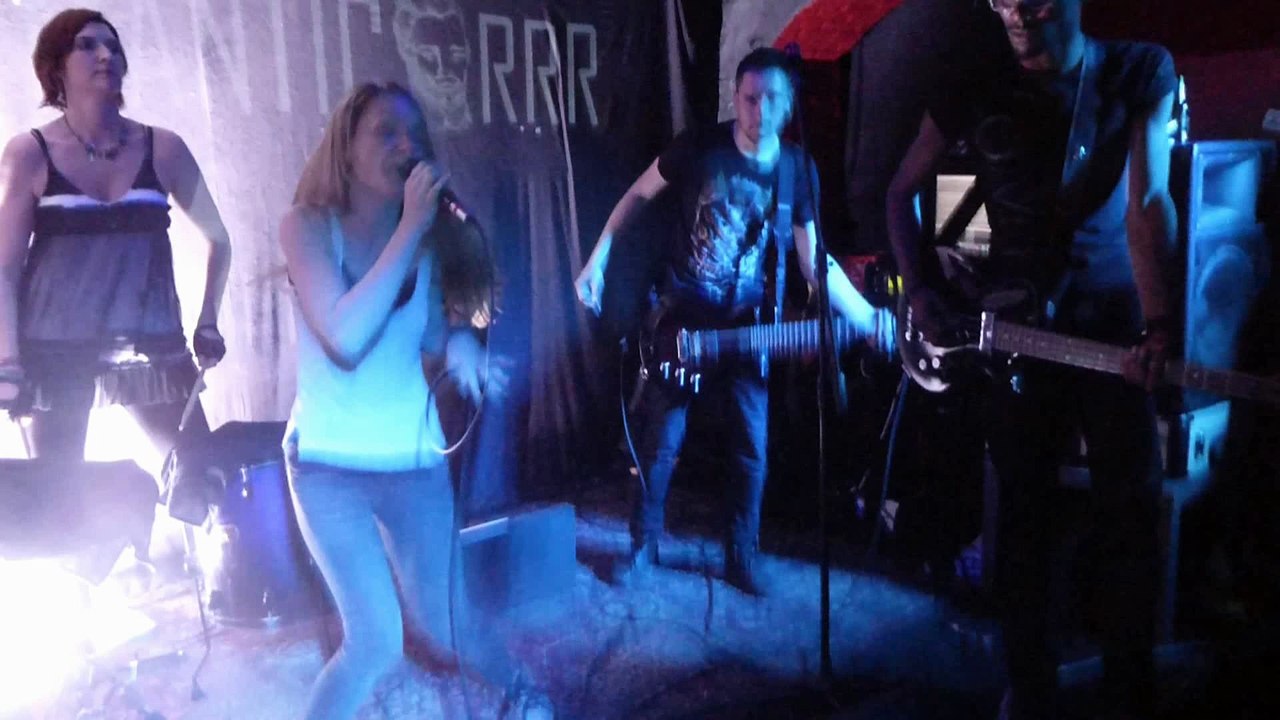 MANTICORRR extraits du concert au El Diablo 13-05-2016