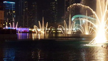 Burj Khalifa Dancing Fountain Dubai