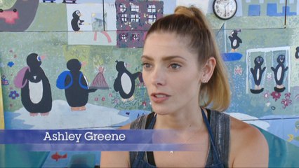 Ashley Greene, Darby Stanchfield Feed LA Kids