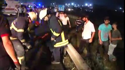 Zincirleme Kazalar Peş Peşe Geldi  2 Ölü, 13 Yaralı