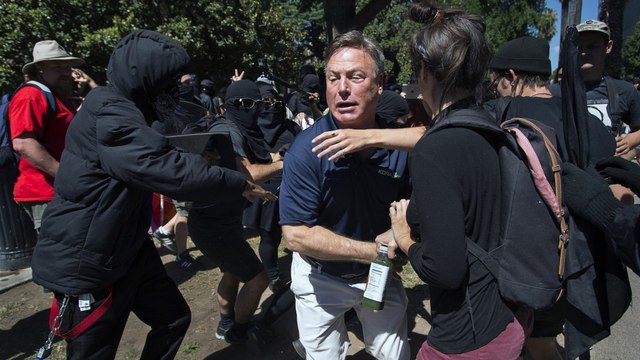 Violence takes over Sacramento 'traditionalist' rally