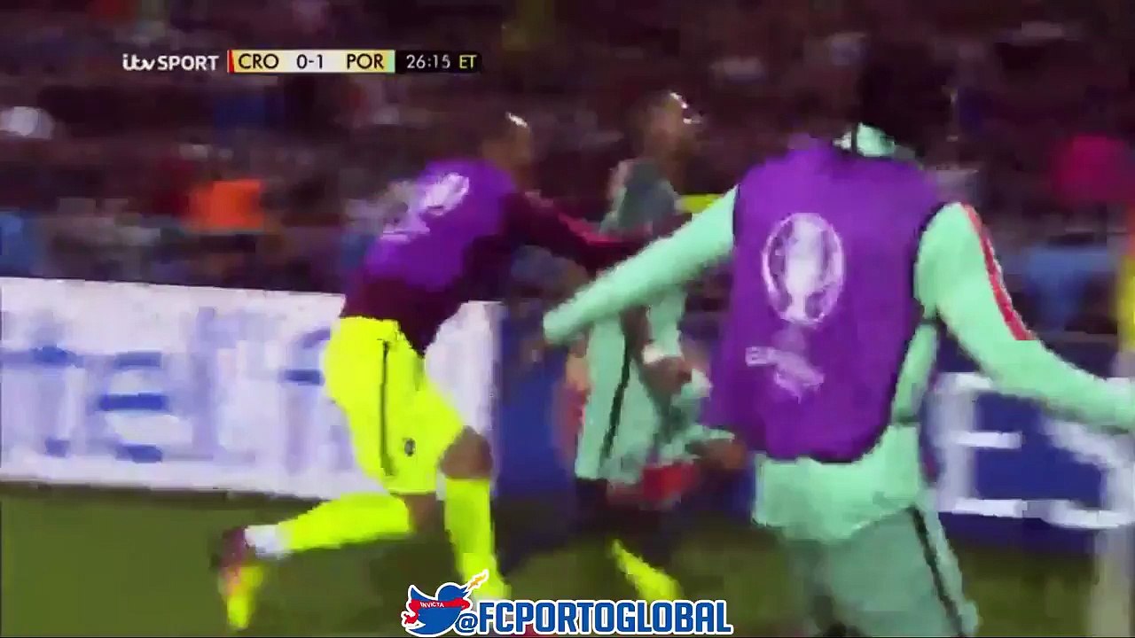 La joie du commentateur portugais après le but de Quaresma