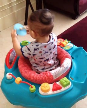 Senangnya Rafathar Malik Ahmad Naik Baby Walker Keliling Rumah l Raffi Ahmad & Nagita Slavina