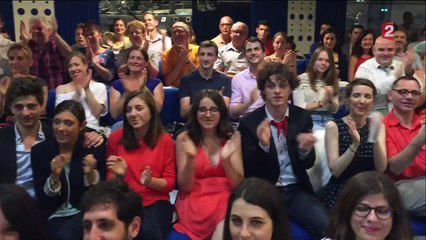 Les adieux mémorables de Léa Salamé à ONPC filmés à l'iPhone, faute d'électricité