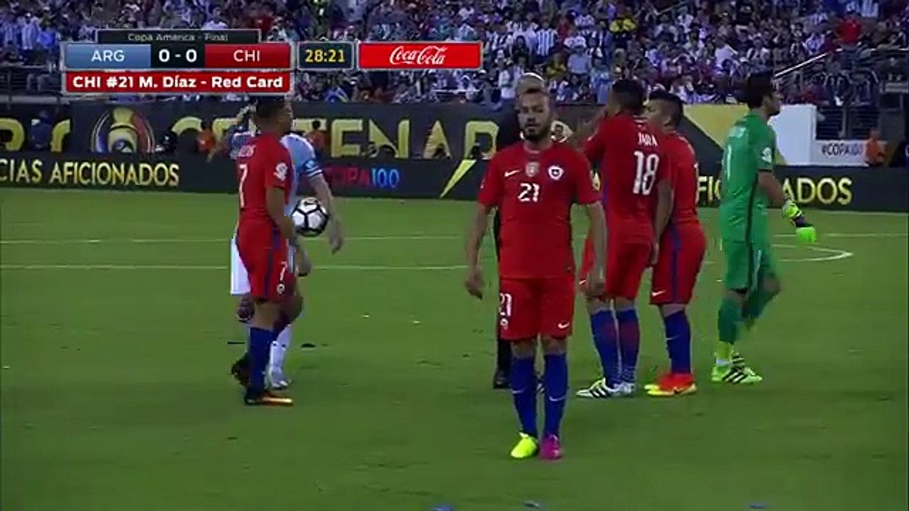 Chile-and-Argentina-both-get-red-cards-in-first-half--2016-Copa-America-Highlights