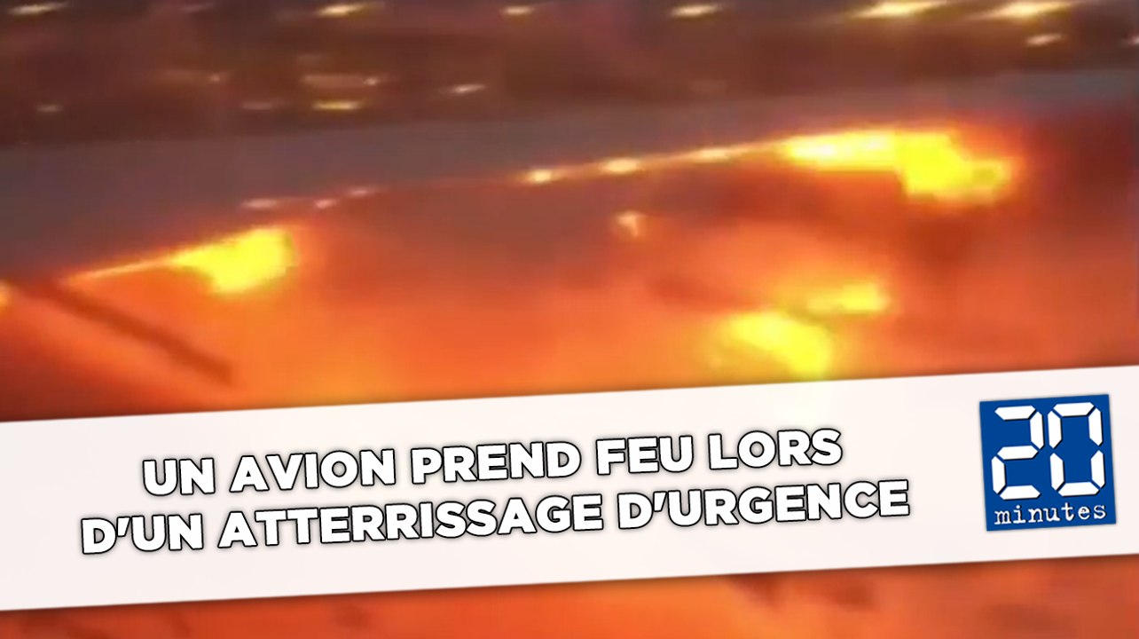 Un avion prend feu lors d'un atterrissage d'urgence