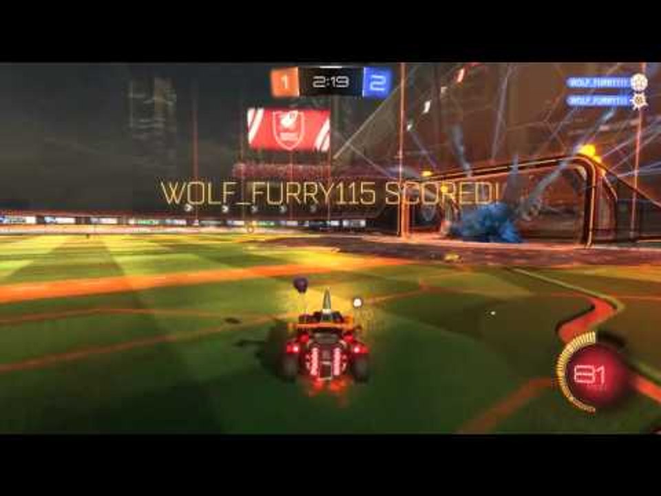 نوب يلعب rocket league