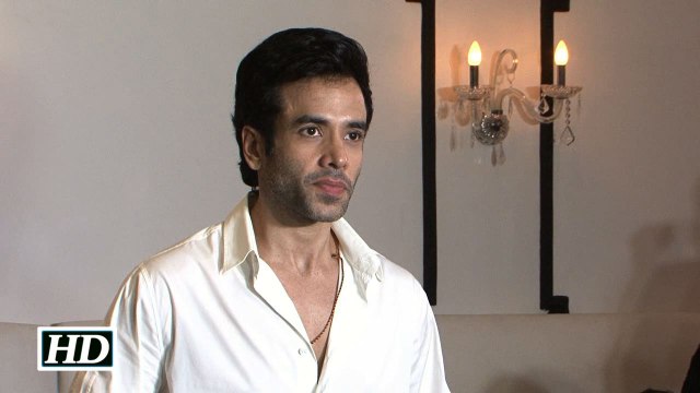 OMG Unmarried Tusshar Kapoor becomes father of a baby boy