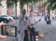 Seal chante avec un musicien de rue à Montreal "Stand by me"
