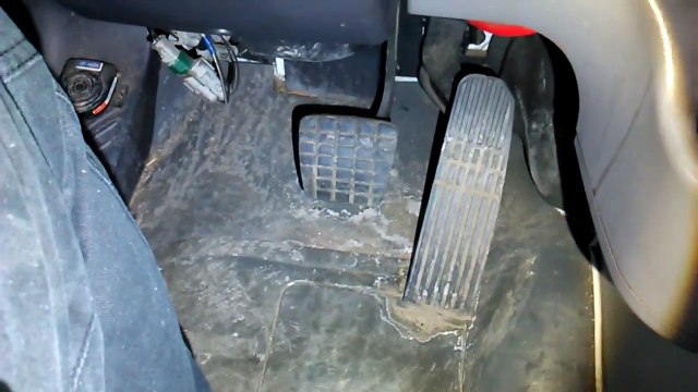 Нервный автомобиль ))