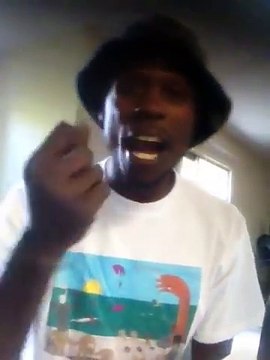 Il traduit en langage des signes des titres de Rap ! DMX How's It Going Down