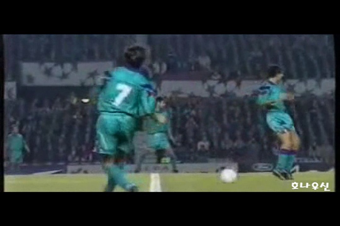 94-95 Away Pep Guardiola vs Manchester United