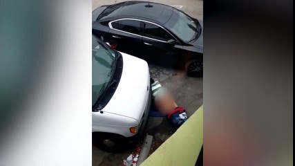 Ce moment inattendu où un homme est surpris en plein acte