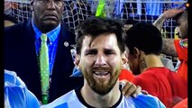 Lionel Messi spotted crying after Argentina loses Copa America 2016 finals - Oneindia News (1)