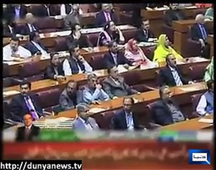 PML.N protest during presidential address to the Parliament, Report by Shakir Solangi, Dunya News.