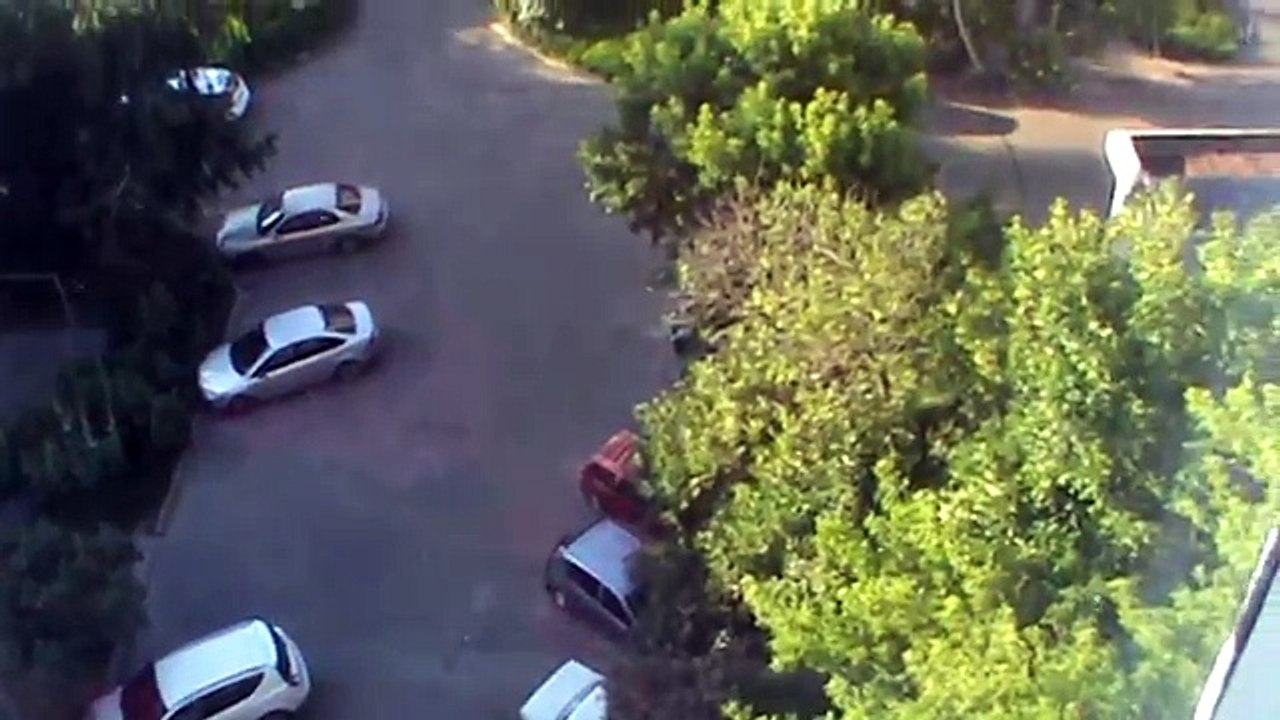 Сосед с девятого этажа уехал на машине в шесть часов утра
