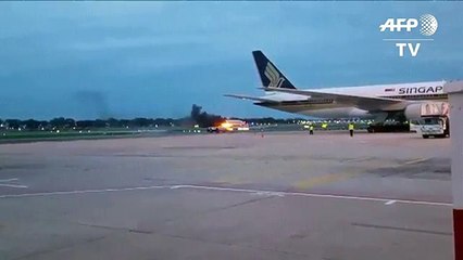 Incendiado un avión de Singapore Airlines