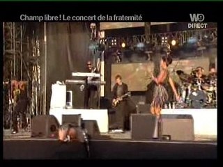 Nelly Furtado - Promiscuous - Champ de Mars 14.7.2007