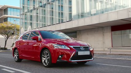 2016 Lexus CT 200h advert