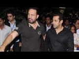 Angry Salman Khan SLAPS His Bodyguard