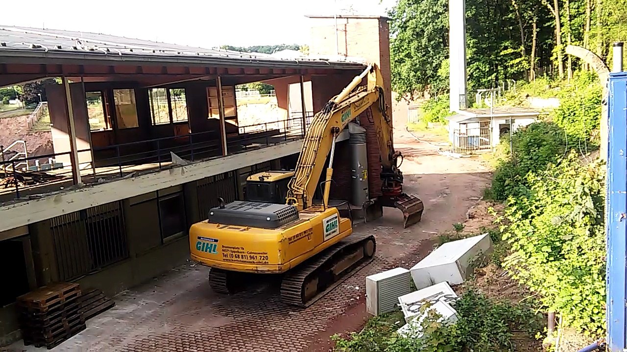 Arbeiten an der Hauptribüne