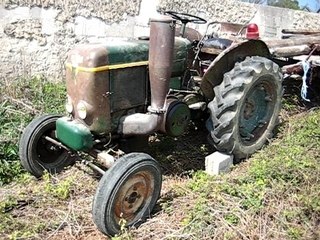 tracteur Vierzon 201 au ralenti (2)