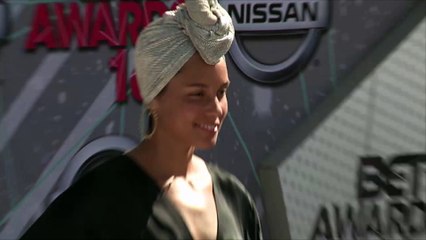 Alicia Keys Dared to Go Makeup-Free to the BET Awards and Looked Flawless
