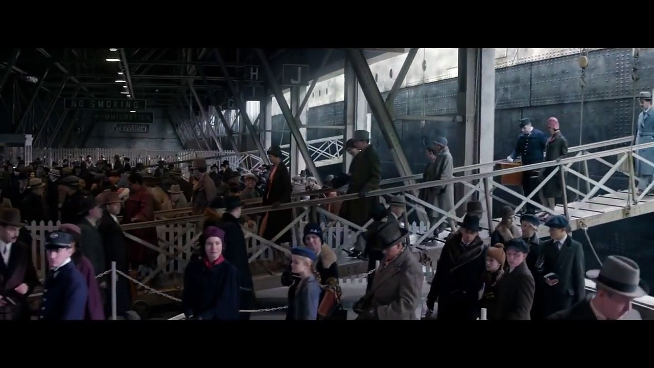 FANTASTIC BEASTS AND WHERE TO FIND THEM Official Trailer #2 (2016)