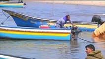 قوات الاحتلال تعتدي على صيادين ومزارعين فلسطينيين