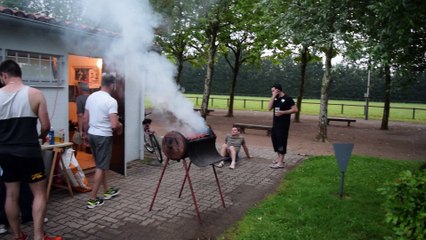 Ambiance barbecue aux Bazets vendredi soir après l'entrainement !!!