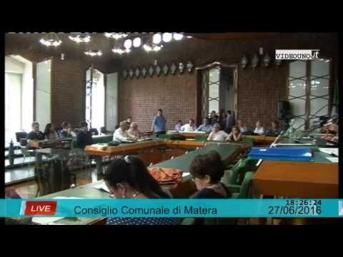 votazione punto due all'ordine del giorno Consiglio Comunale 27 giugno 2016