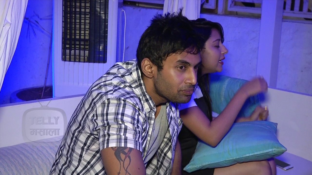 Pratyusha Banerjee's boyfriend Rahul CAUGHT DIRTY DANCING with a WOMAN | Breaking News