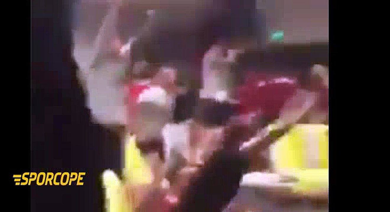 İngiltere elendi, Galler sevinçten çılgına döndü!