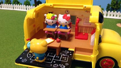 ハローキティ スクールバス / Hello Kitty School Bus Playset