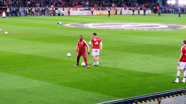 Douglas Costa skills Tricks