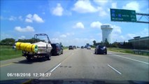 Accident d'un motard sur un matelas tombé sur l'autoroute d'une remorque !