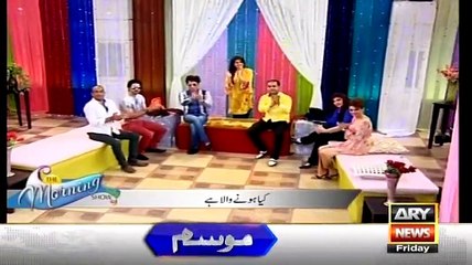 See the Reaction of Sanam Baloch when a Snake appeared on her Live Morning Show