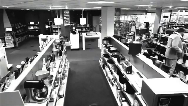 Человек явно применяет свой талант, не в том русле! Я в шоке))))