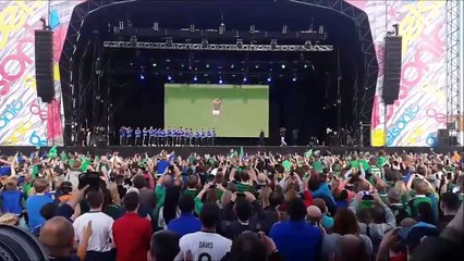 Will Grigg Gets A Hero Welcom In Northern Ireland!